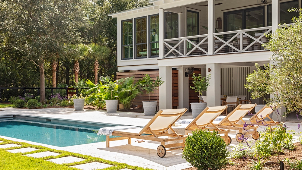 kiawah-river-pool-lounge-chairs